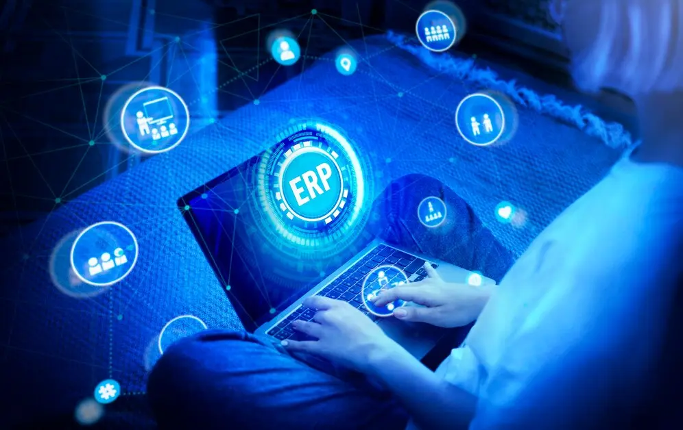 سیستم ERP آرپا برای مدیریت منابع انسانی